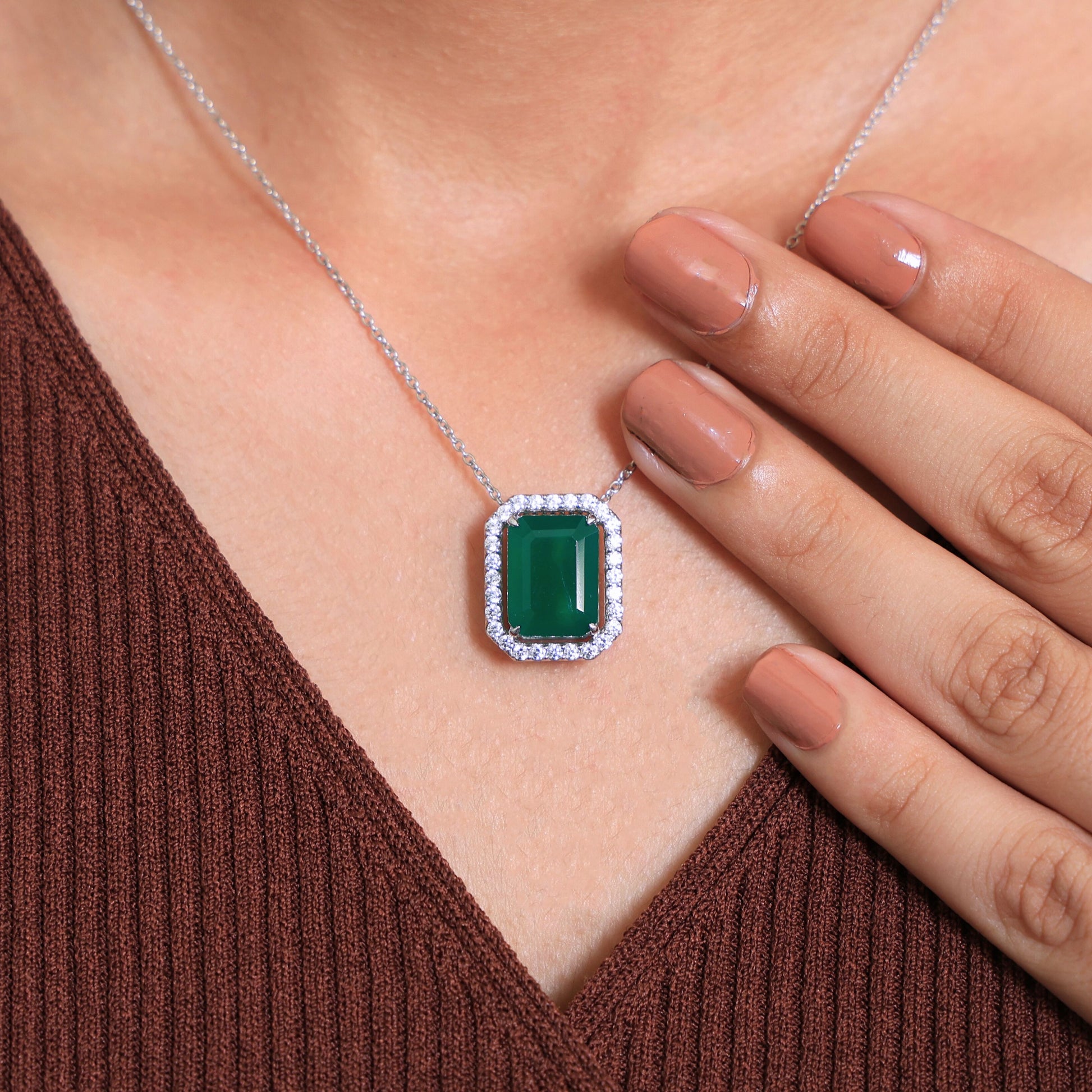 5.00 CT Emerald Cut Green Gemstone Halo Pendant in Lab Diamond – 14k Solid Gold, Unique Gift for Her, Everyday Jewelry