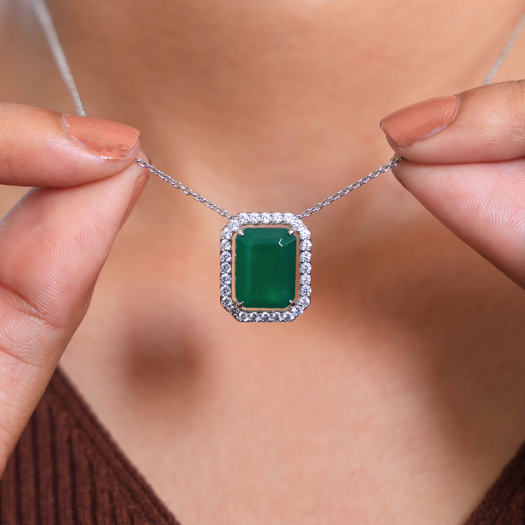 5.00 CT Emerald Cut Green Gemstone Halo Pendant in Lab Diamond – 14k Solid Gold, Unique Gift for Her, Everyday Jewelry