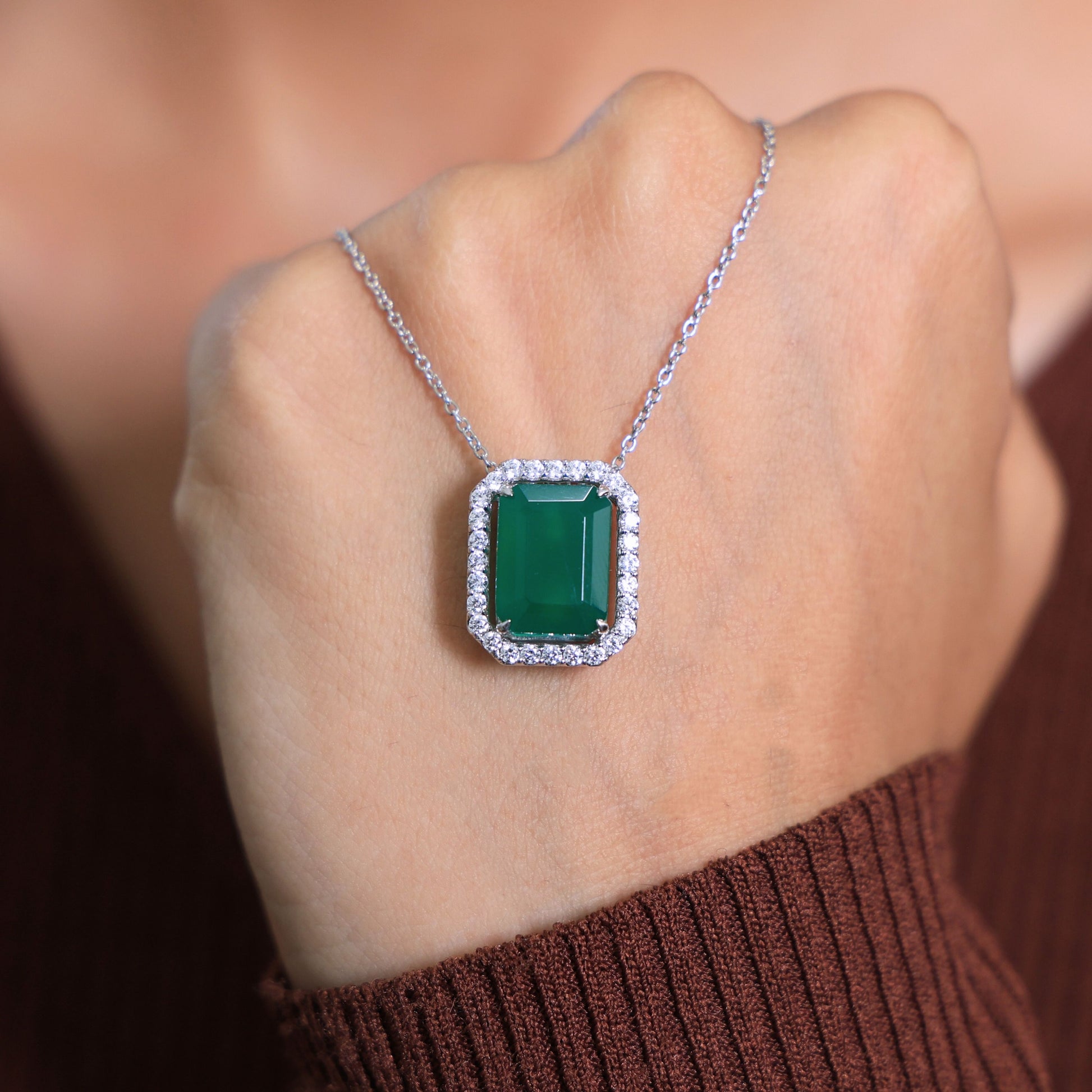 5.00 CT Emerald Cut Green Gemstone Halo Pendant in Lab Diamond – 14k Solid Gold, Unique Gift for Her, Everyday Jewelry