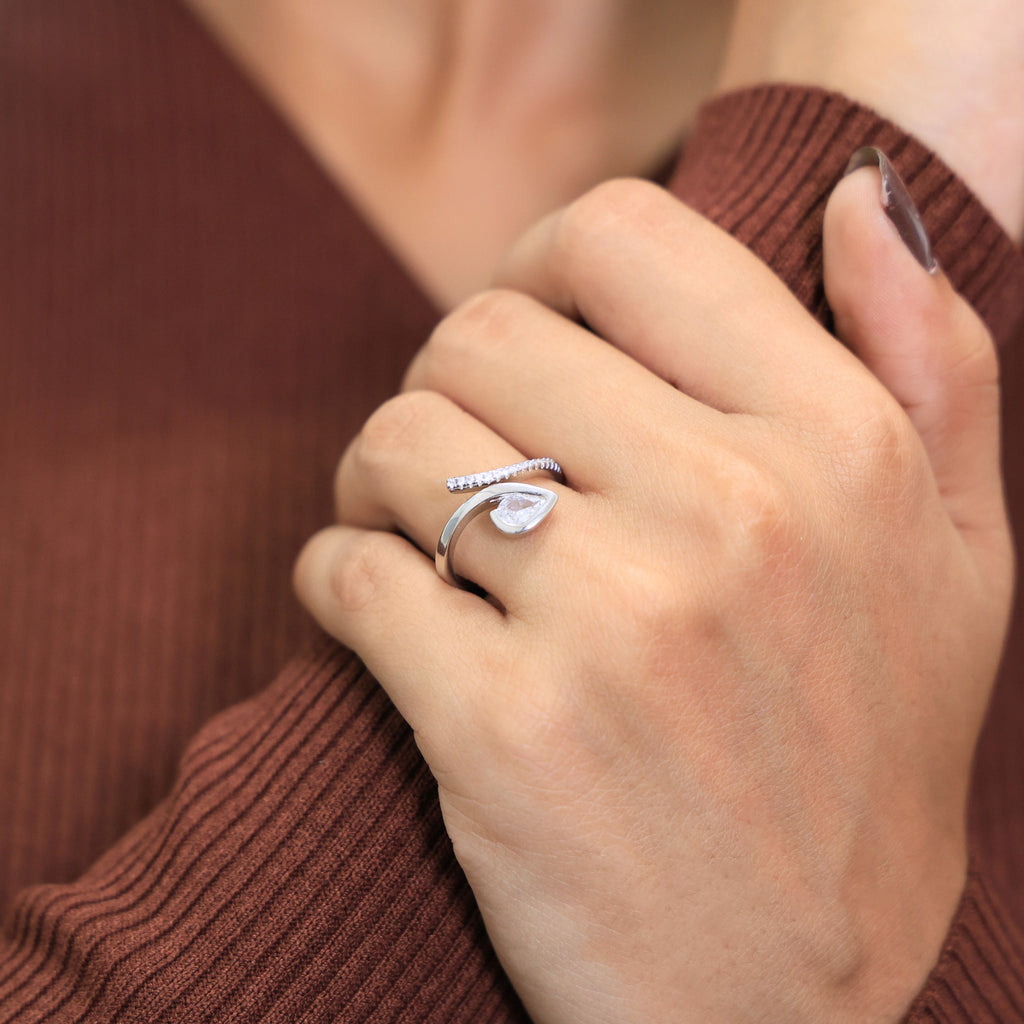 Modern Open Wrap Pear Solitaire Engagement Ring in Lab Diamond – 14k Solid Gold, Wedding Gift for Her, Handmade Bridal Jewelry