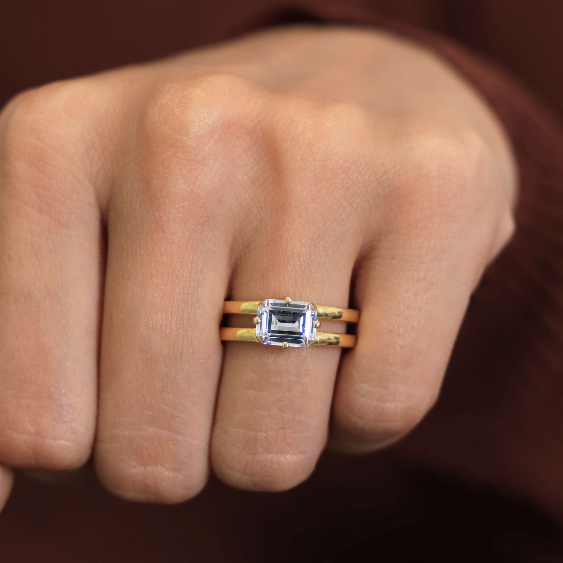 Elegant Split Band Solitaire Wedding Band in 18K Solid Gold, 1.75 CT Emerald Cut Lab Created Diamond, Anniversary Gift for Wife, Bridal Jewelry