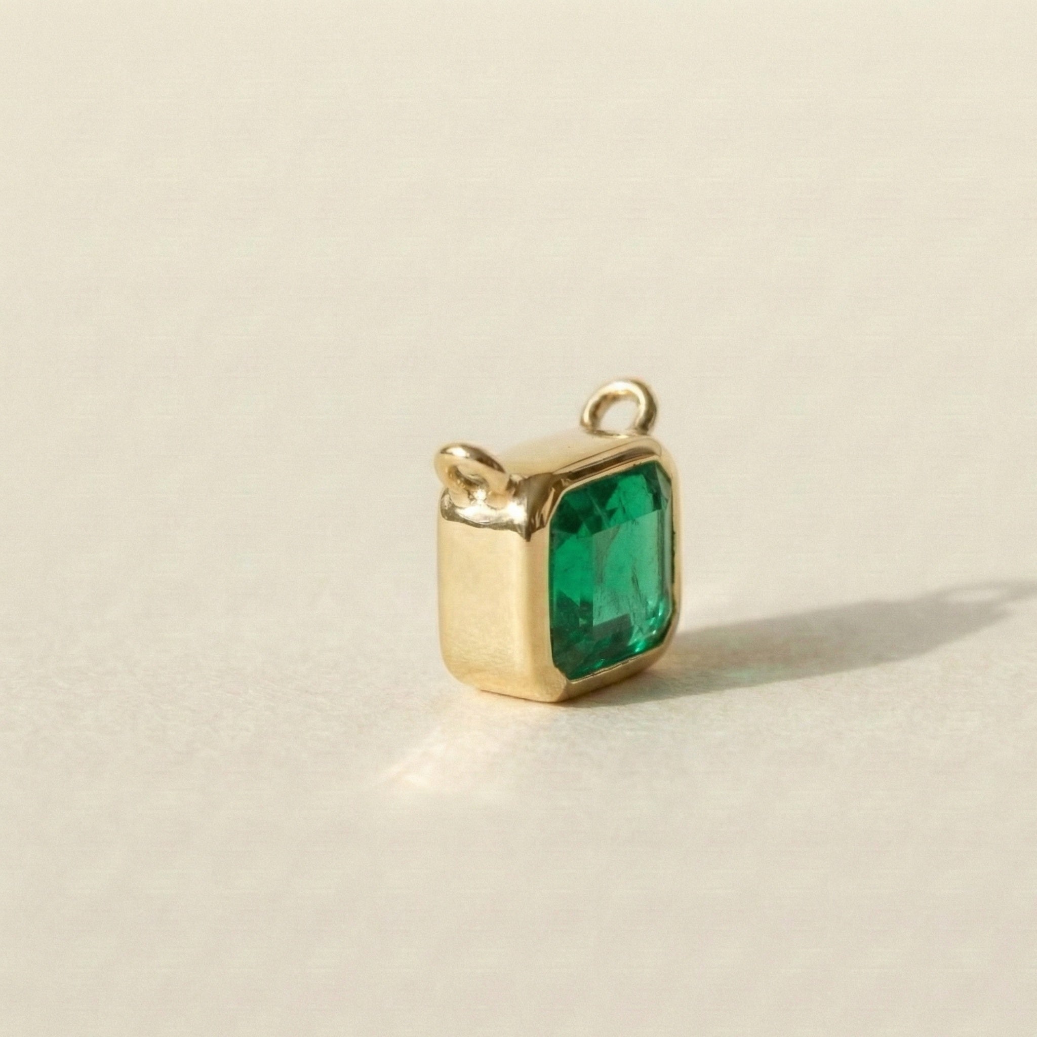 0.50 CT East-West Modern Bezel Set Colombian Green Emerald Cut Solitaire Pendant in Lab Diamond or Moissanite – 14K Solid Gold, Wedding Gift for Her, Handmade Jewelry