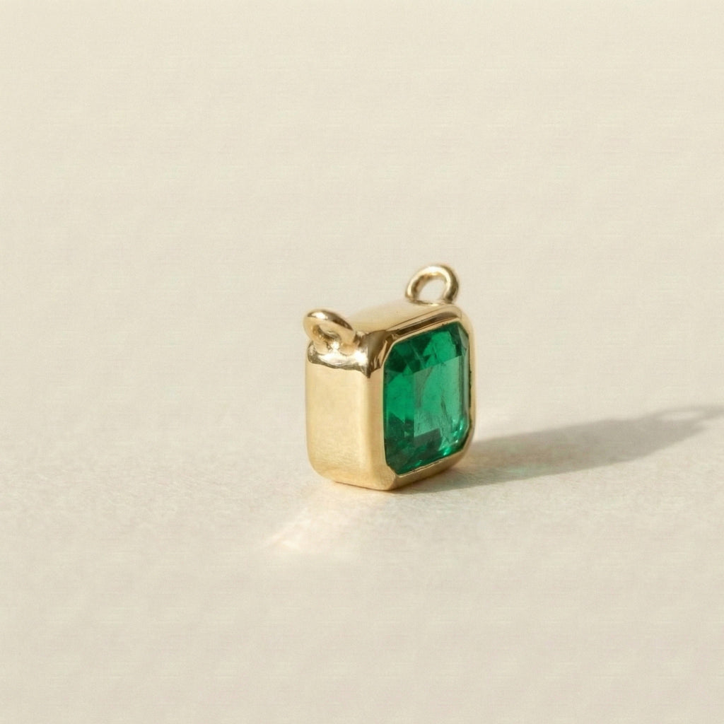 0.50 CT East-West Modern Bezel Set Colombian Green Emerald Cut Solitaire Pendant in Lab Diamond or Moissanite – 14K Solid Gold, Wedding Gift for Her, Handmade Jewelry