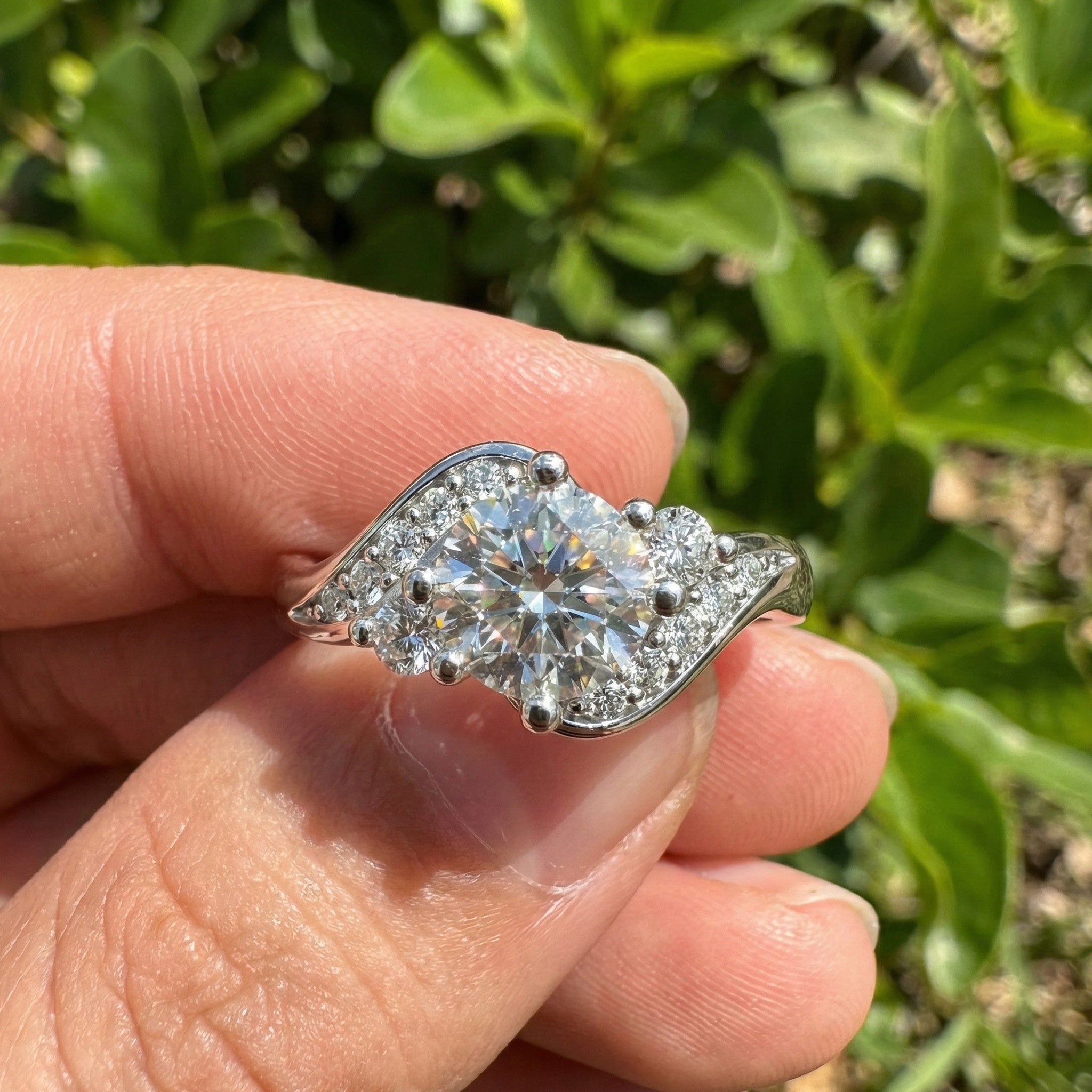 Bypass Round Cut Pave Engagement Ring in 9k Solid Gold, 0.67 TCW Round Cut Lab Diamonds, Anniversary Gift for Wife, Everyday Jewelry