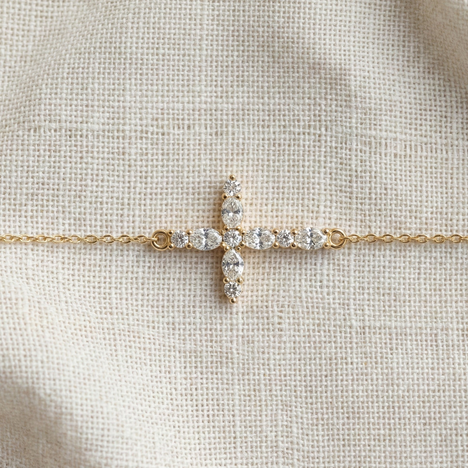 Sparkling Oval Cluster Cross Chain Bracelet in 14K Solid Gold, 0.75 TCW Oval Cut Lab Grown Diamonds, Faith Bracelet, Birthday Gift for Her