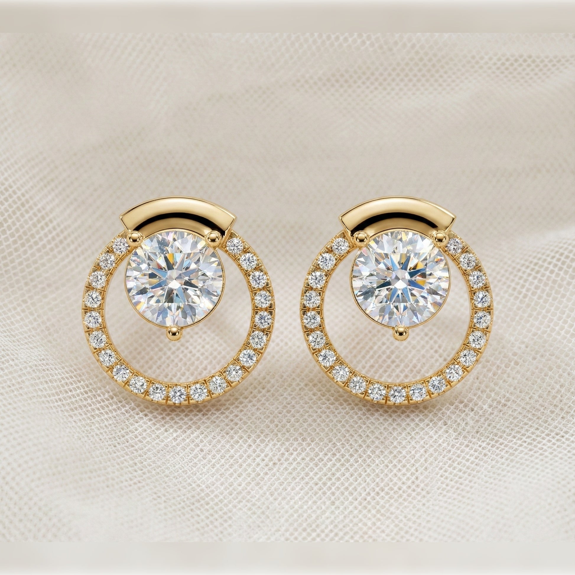 Unique Floating Minimalist Open Circle Solitaire Halo Stud Earrings in 14k Gold, Anniersary Gift for Her, Handmade Jewwlry