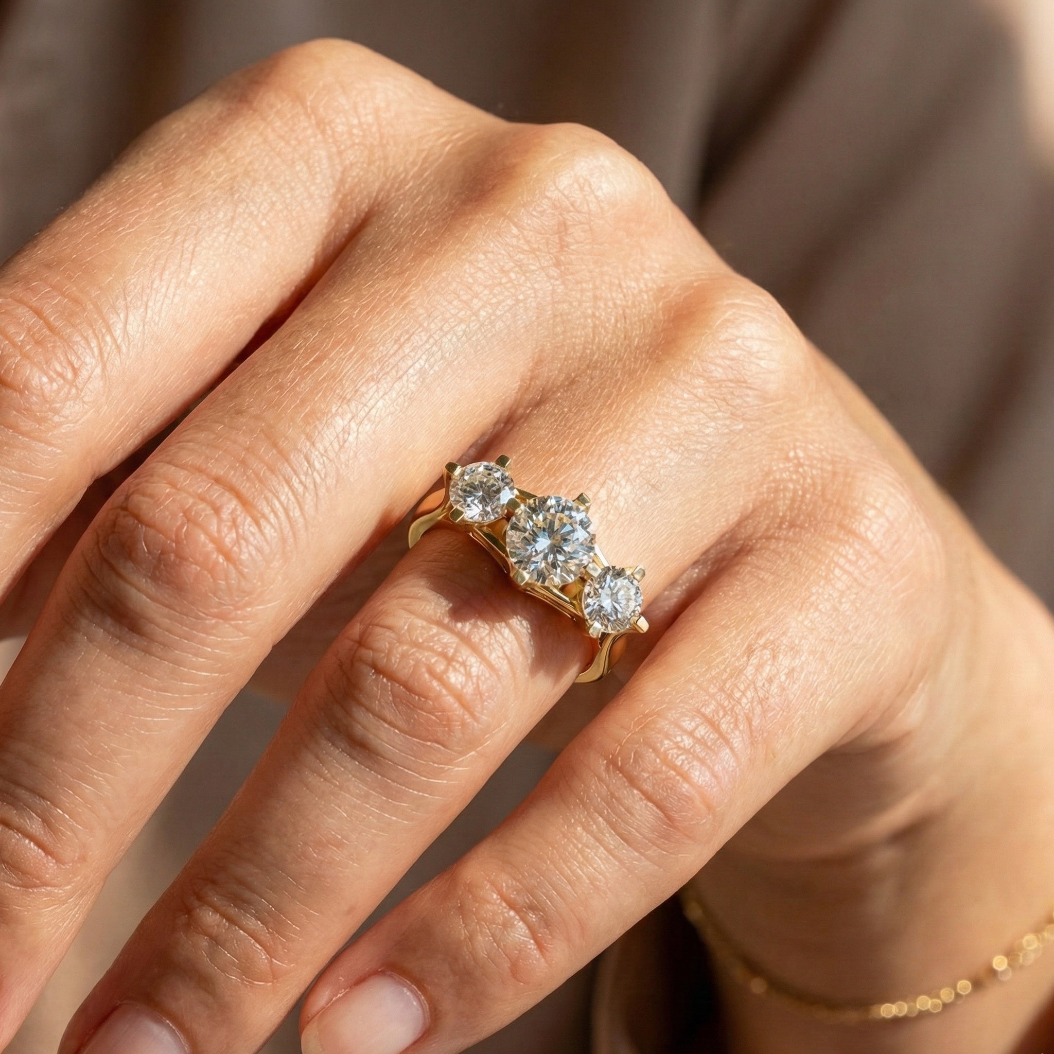 Classic Three Stone Ring with Round Cut Trio in Moissanite or Lab Grown Diamond – 9k/14k Solid Gold or Sterling Silver Engagement Ring Gift