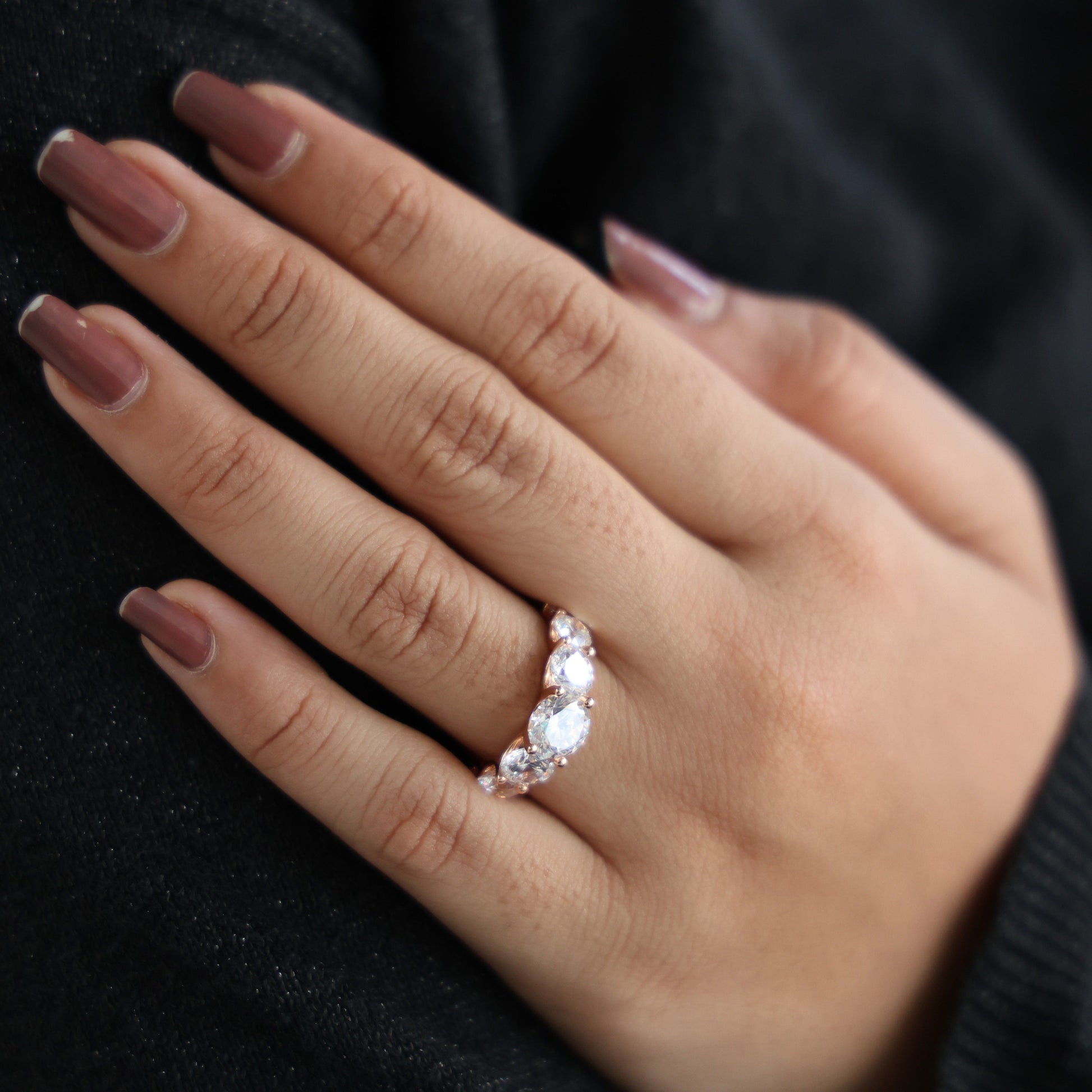 Seven Stone Graduated Prong Set Eternity Wedding Band in 14k Solid Gold, 4.61 TCW Round Cut Lab Grown Diamonds, Anniversary Gift for Wife, Everyday Wedding Band