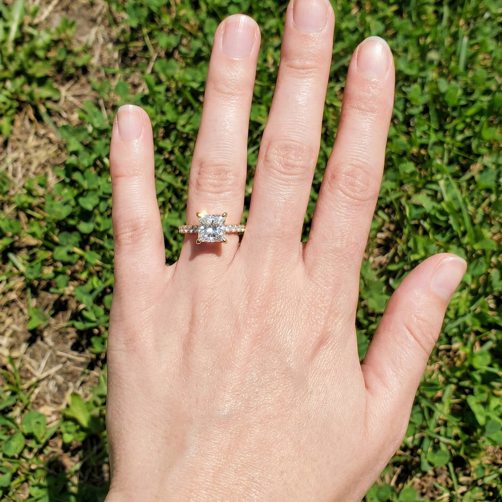 1.00 CT Princess Cut Pavé Band Solitaire Engagement Ring in Lab Grown Diamond - 14K Solid Gold, Bridal Gift for Her, Everyday Fine Jewelry