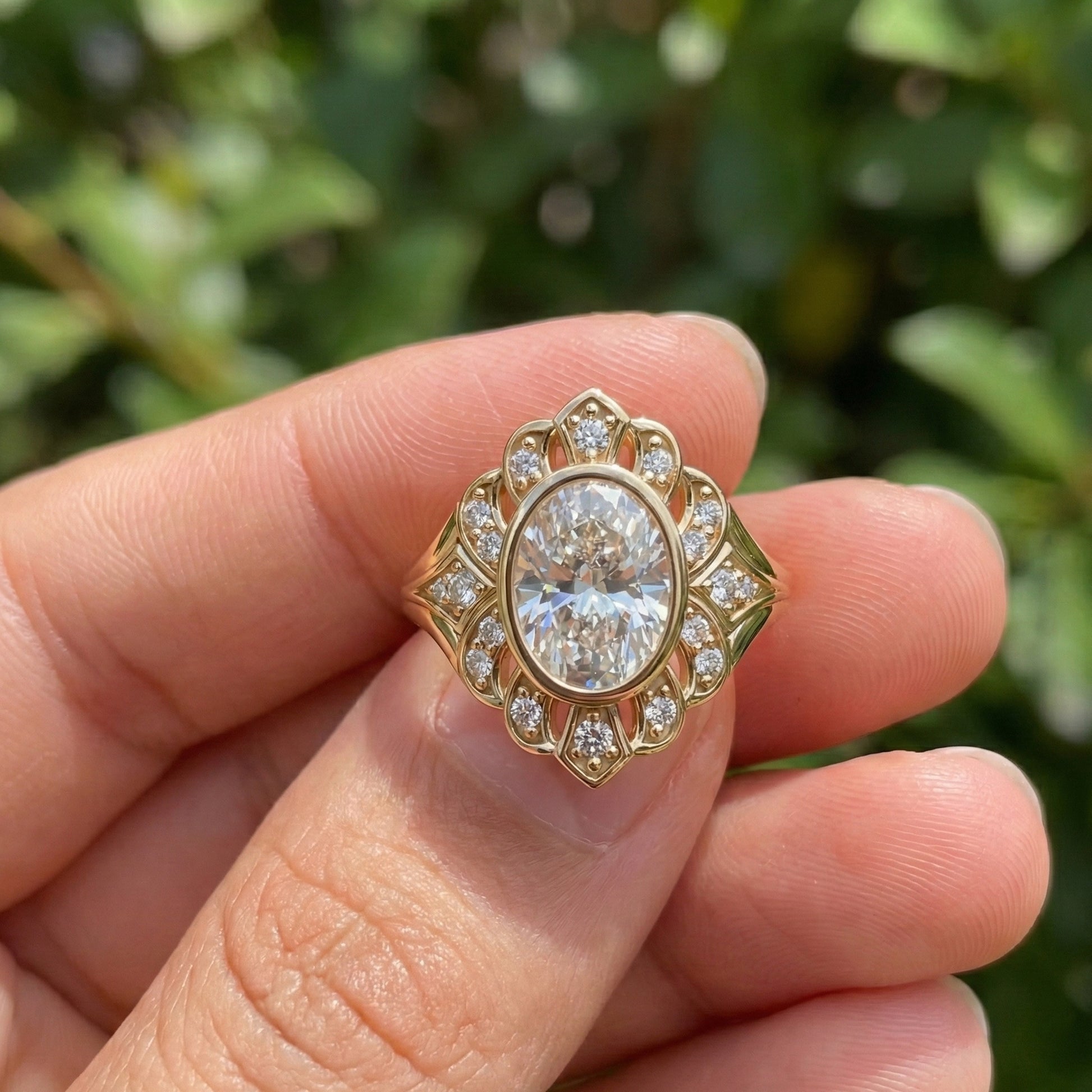 Vintage Floral Halo Wedding Ring in Lab Grown Diamond – Solid 9k/14k Gold or Sterling Silver Engagement Ring Bridal Jewelry Gift for Wife, Handmade Jewelry