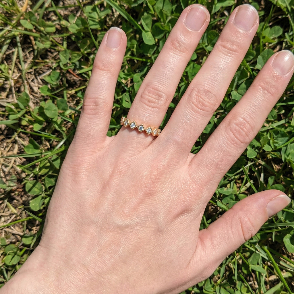 Contemporary Square Station Wedding Band in 14K Solid Gold, 0.07 TCW Round Cut Lab Grown Diamonds, Wedding Stacking Band, Graduation Gift for Her