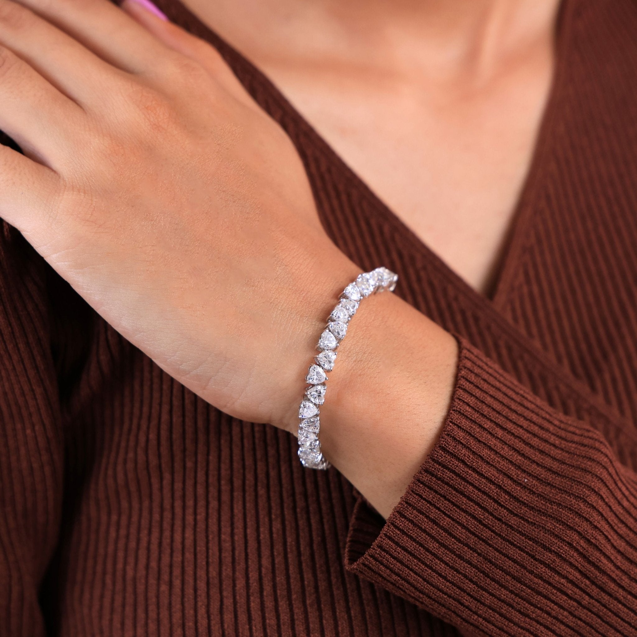 Classic Heart Shape Tennis Bracelet - 9k/14k Solid Gold, Heart Shaped Bracelet For Wife, Handmade Luxury Gift - Shoora Designs