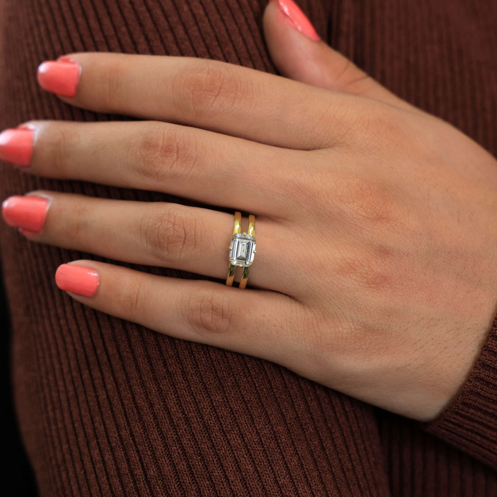 Elegant Split Band Solitaire Wedding Band in 18K Solid Gold, 1.75 CT Emerald Cut Lab Created Diamond, Anniversary Gift for Wife, Bridal Jewelry - Shoora Designs