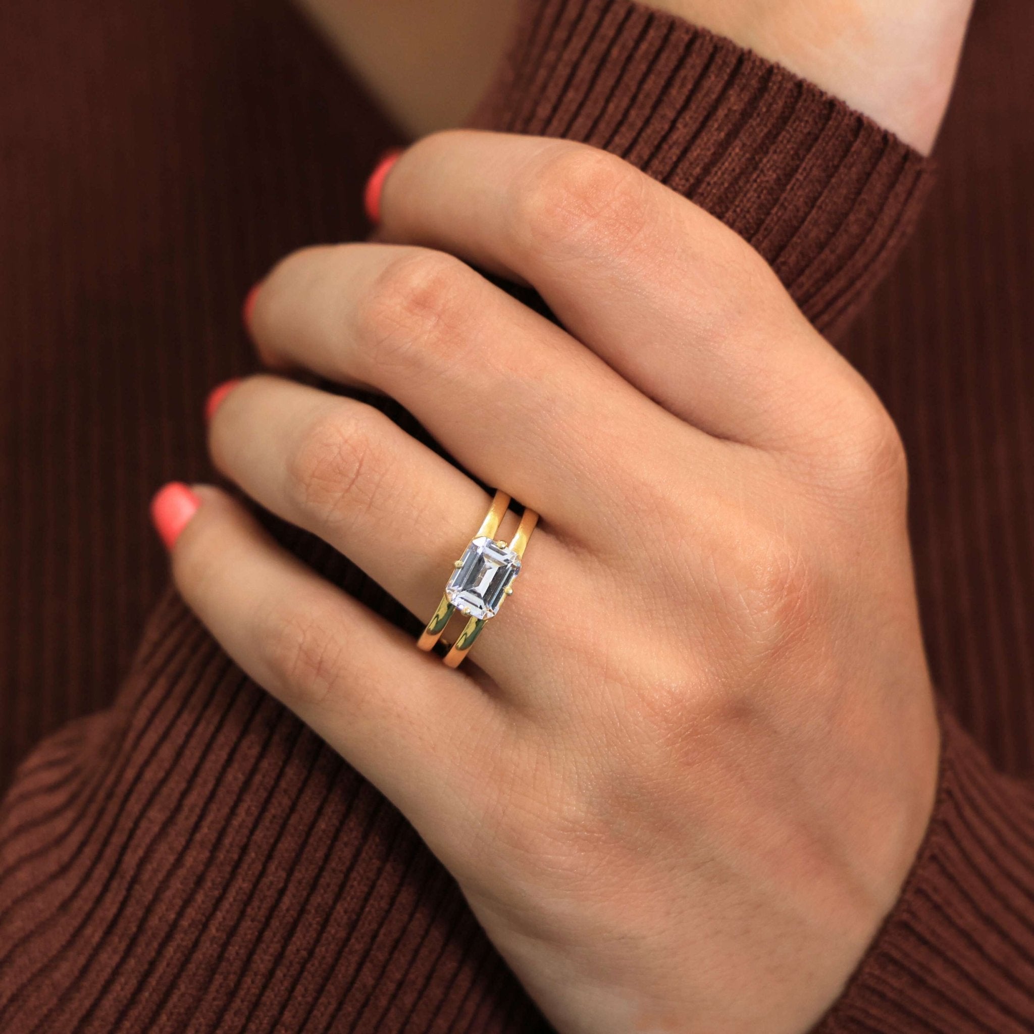 Elegant Split Band Solitaire Wedding Band in 18K Solid Gold, 1.75 CT Emerald Cut Lab Created Diamond, Anniversary Gift for Wife, Bridal Jewelry - Shoora Designs