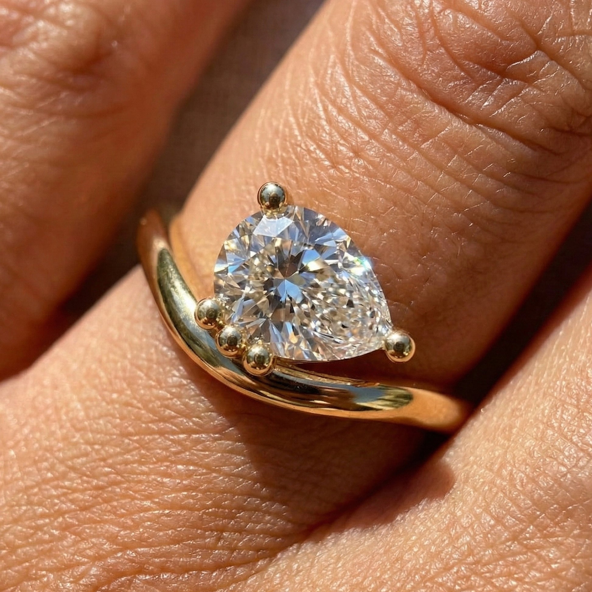 Elegant Curved Band Pear Solitaire Engagement Ring in 14k Solid Gold, 1.00 CT Pear Cut Lab Diamonds, Wedding Gift for Wife