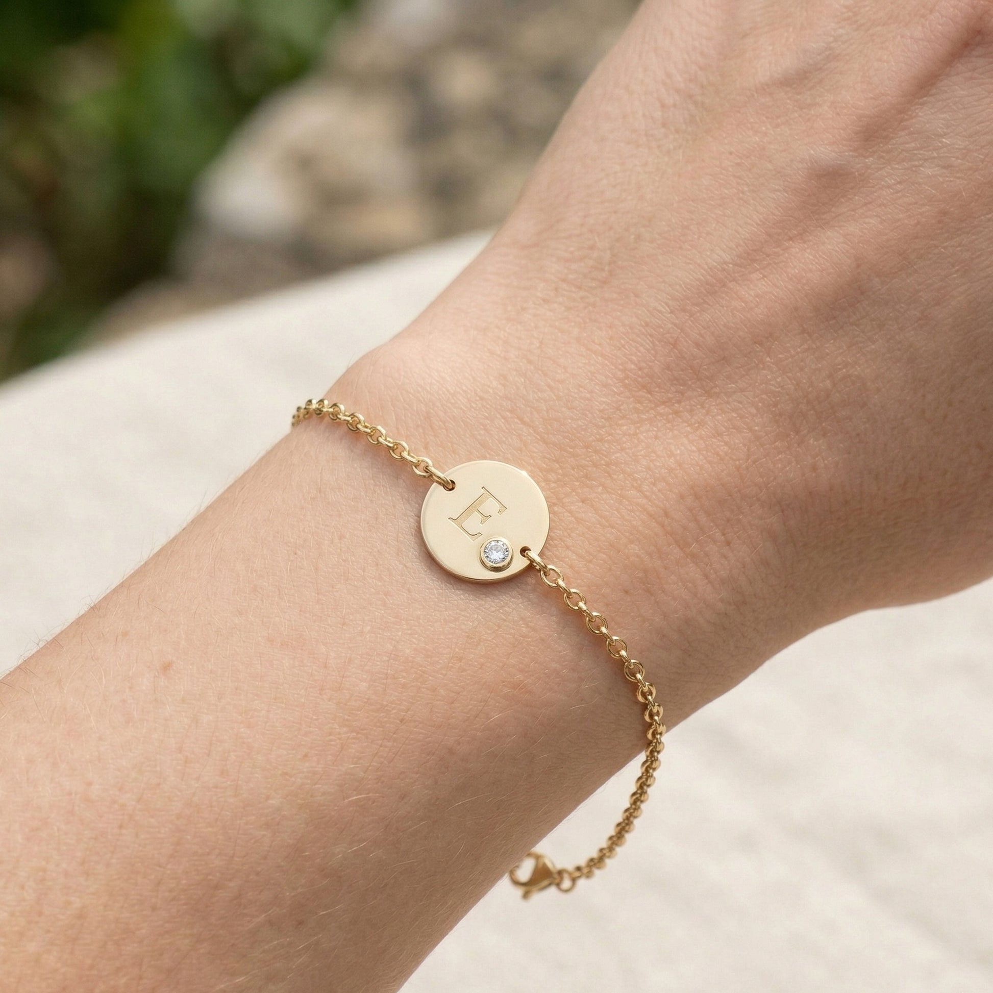 Personalized Alphabet Circle Disc Chain Bracelet, 14k Gold Monogram Initial Bracelet, Dainty Minimalist Jewelry, Wedding Gift for Her