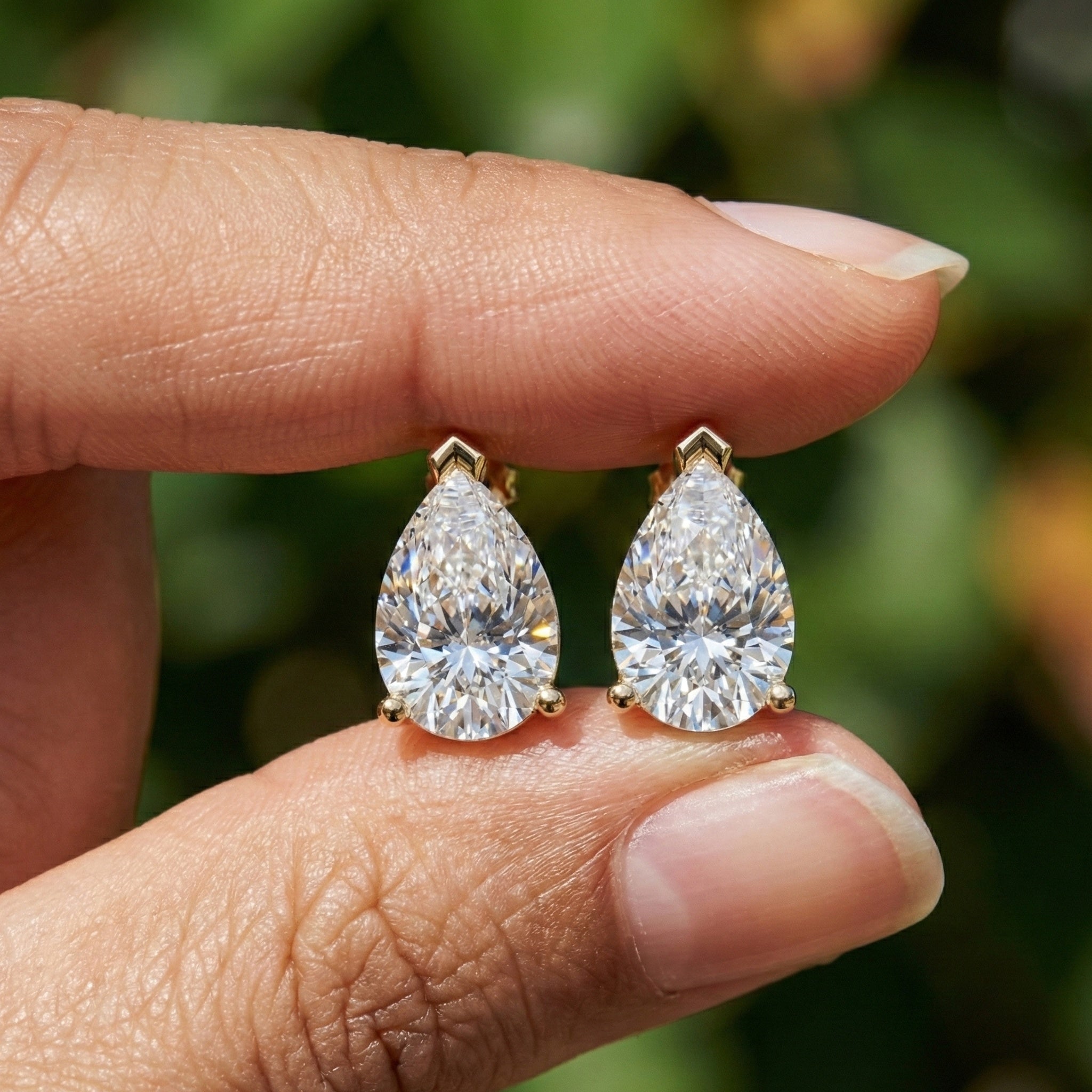 Pear Cut Solitaire Stud Earrings in 9K Solid Gold, 2.00 TCW Pear Cut Lab Created Diamonds, Bridal Jewelry, Gift for Wife, Handmade Studs