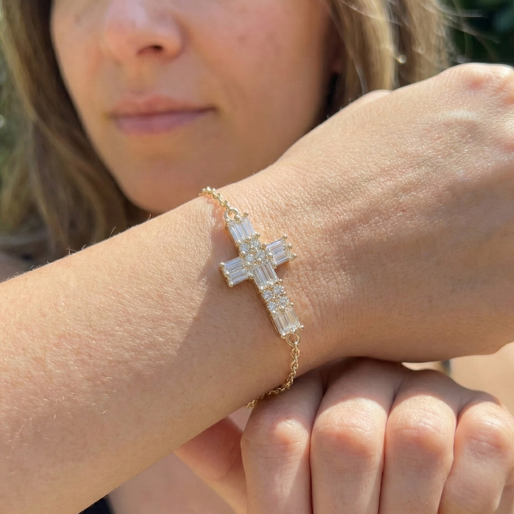 Baguette Cross Cluster Chain Bracelet in 14k Solid Gold, 1.60 TCW Baguette/Round Cut Lab Grown Diamonds, Dainty Faith Jewelry, Religious Gift for Her, Everyday Jewelry
