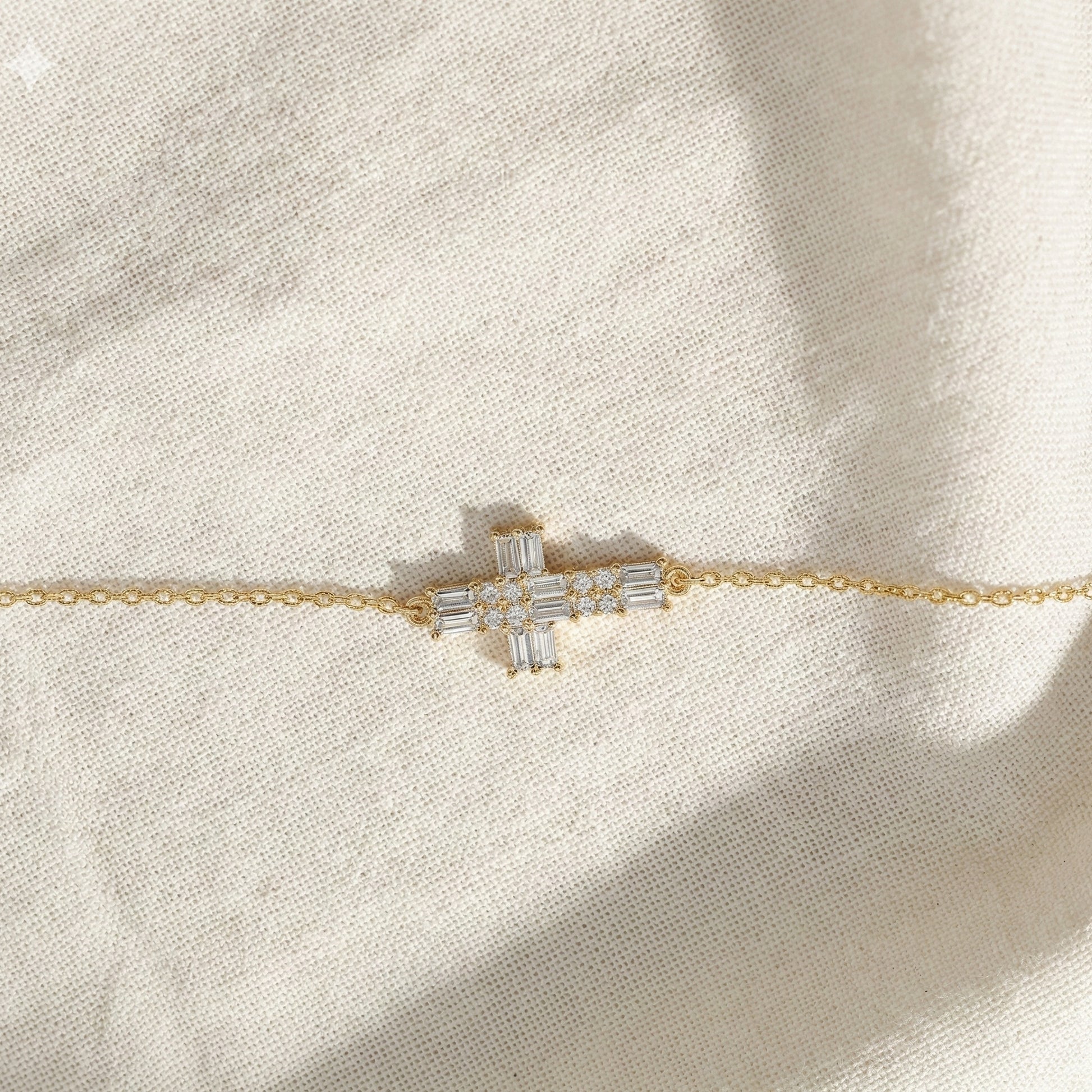 Baguette Cross Cluster Chain Bracelet in 14k Solid Gold, 1.60 TCW Baguette/Round Cut Lab Grown Diamonds, Dainty Faith Jewelry, Religious Gift for Her, Everyday Jewelry
