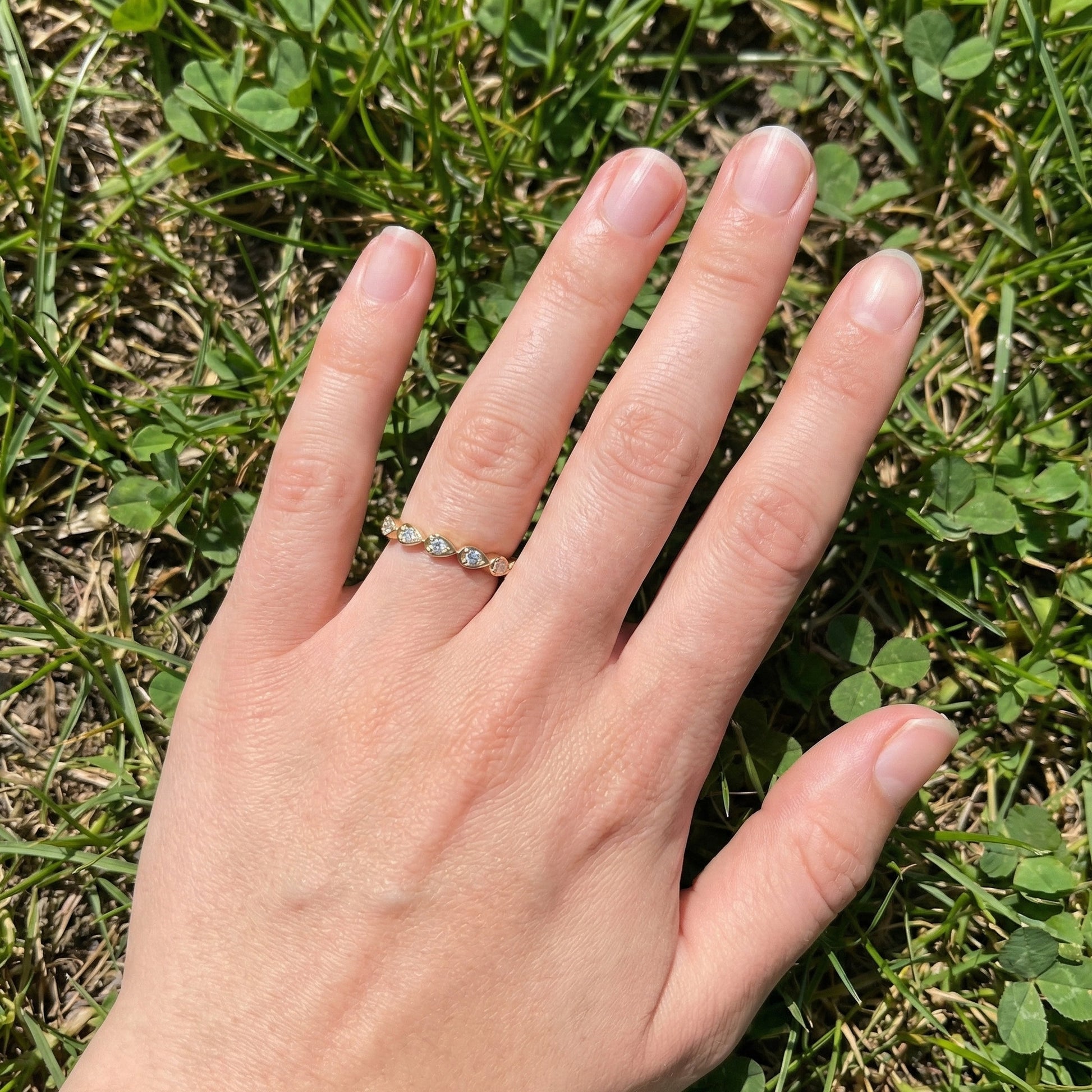 Teardrop Motif Stacking Wedding Band in 14K Solid Gold, 0.06 TCW Round Cut Lab Diamonds, Promise Band, Wedding Bridal Jewelry, Gift For Her